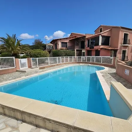 아파트 Riviera - Piscine - Clim - Acces Fréjus