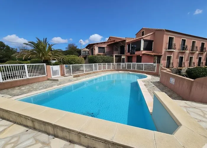 아파트 Riviera - Piscine - Clim - Acces Fréjus